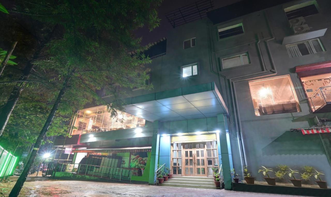 Treebo Paradise Premium Rasulgarh บูบันเนสชวาร์ ภายนอก รูปภาพ